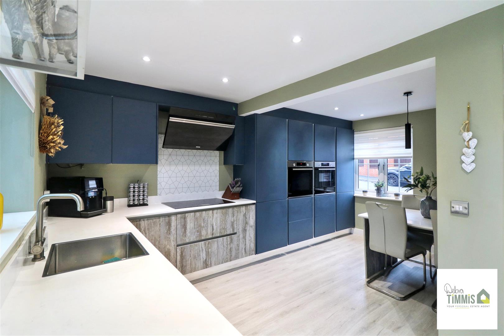 3 bed property in Topaz Close, Stoke-On-Trent